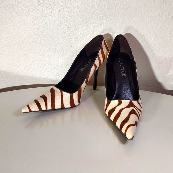 Aldo Calf Hair Brown & White Animal Patterned Pointy Toe Heels - Picture 8 of 14